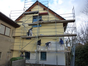 Malerarbeiten an der Fassade