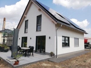 Einfamilienhaus mit Fertigteilgarage in Pegau in Pegau
