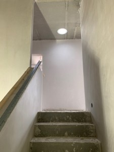 Treppenaufgang mit Tageslichtspot