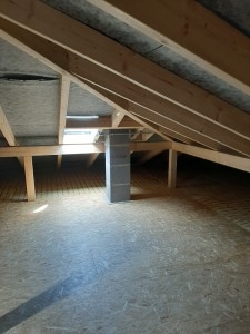 Dämmung der obersten Geschossdecke, Verlegung von OSB-Platten im nutzbaren Dachbodenbereich