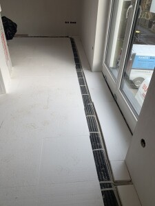 Auslegen der Dämmung für Fußbodenheizung im Neubau