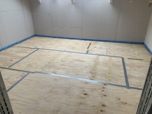 Spanplatten als Unterlage für das Altbau-Fußbodenheizungssystem